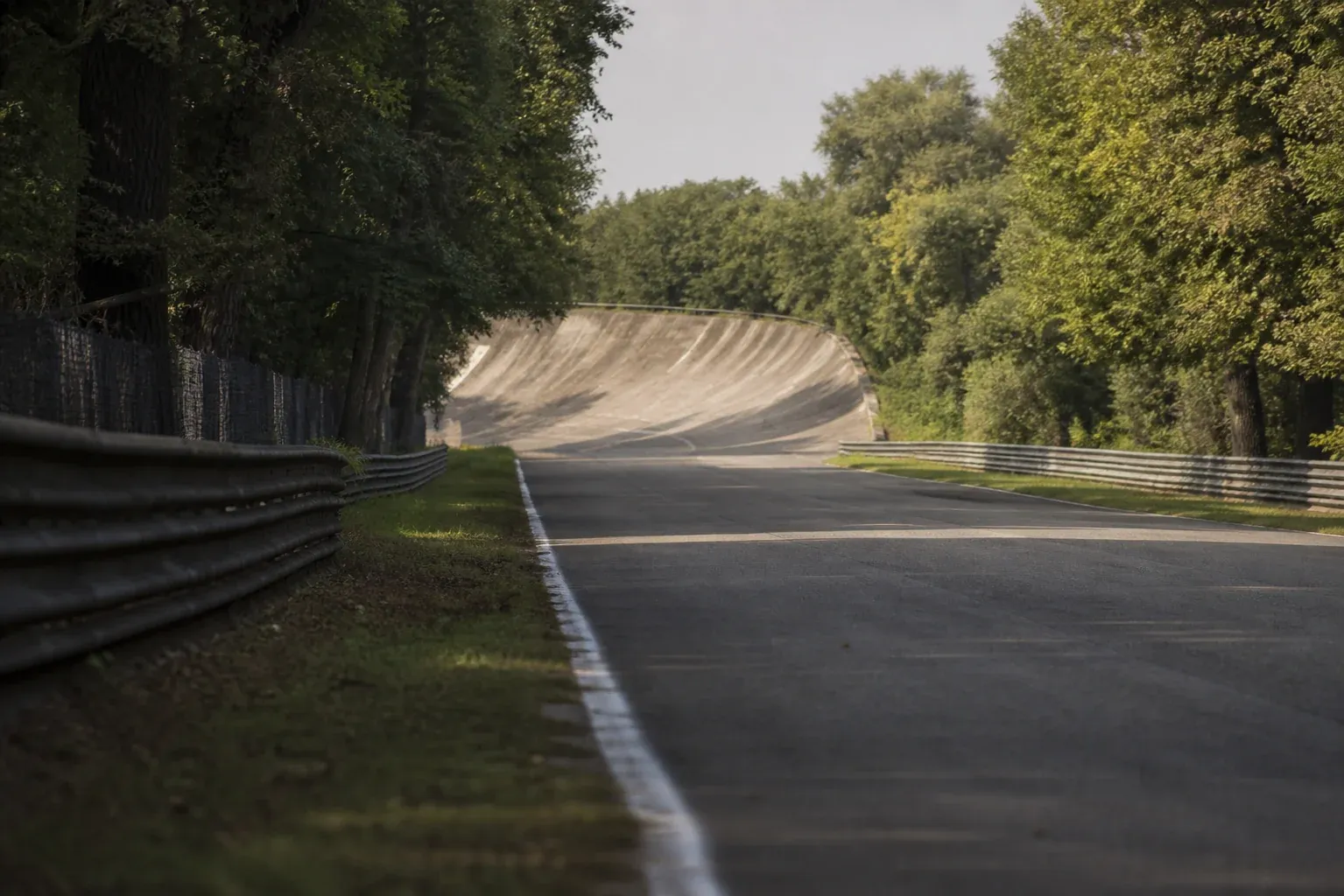 Le circuit de Monza se découvre au-delà de la Formule 1