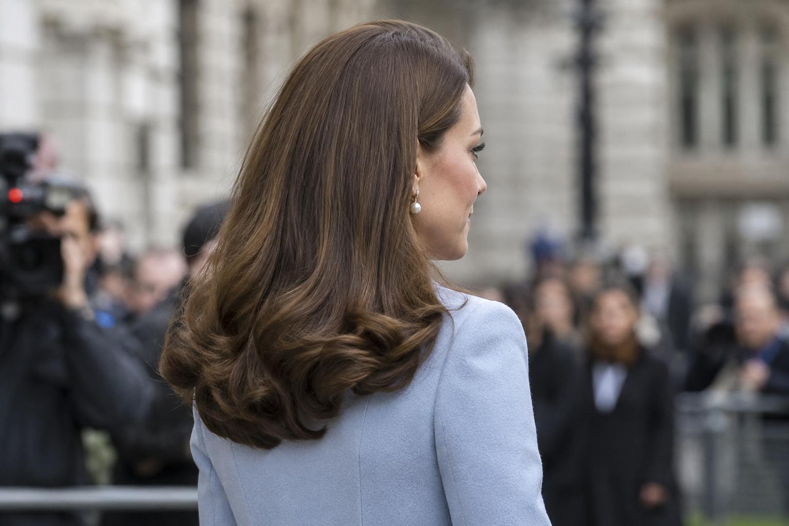 Qu’est-ce que les « cheveux de princesse », cette tendance capillaire qui touche la royauté, Kate Middleton en tête