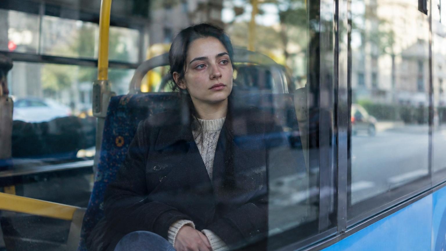 Selon la psychologie, les personnes qui ne ressentent plus rien pendant des mois ne sont ni brisées ni froides : elles ont trop ressenti, trop longtemps
